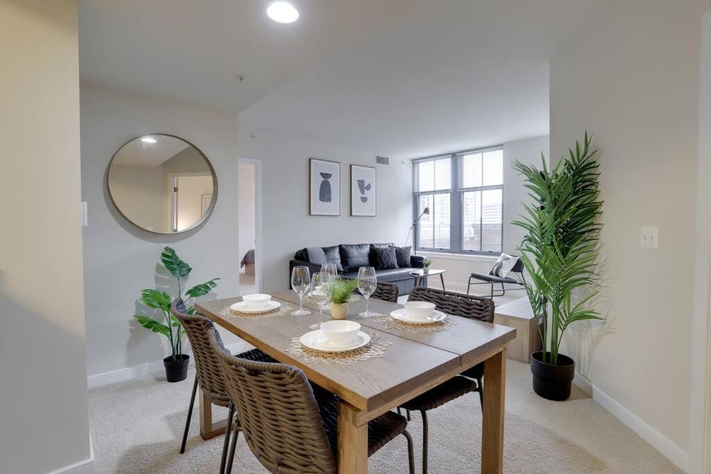 Bright And Cozy Apartment Near Pentagon City アーリントン エクステリア 写真