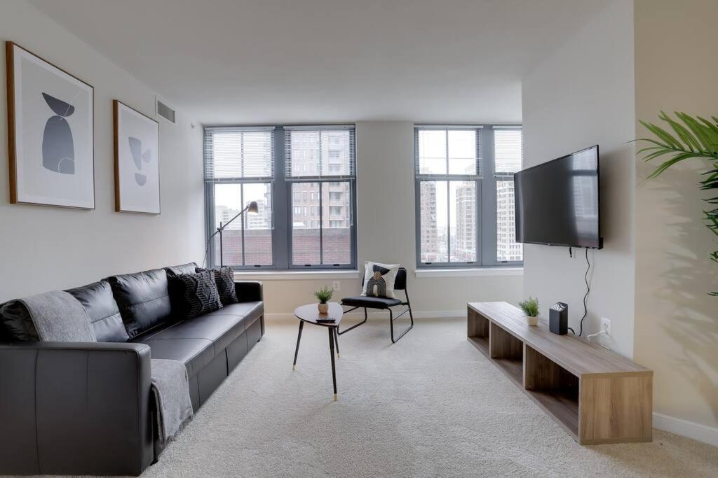 Bright And Cozy Apartment Near Pentagon City アーリントン エクステリア 写真