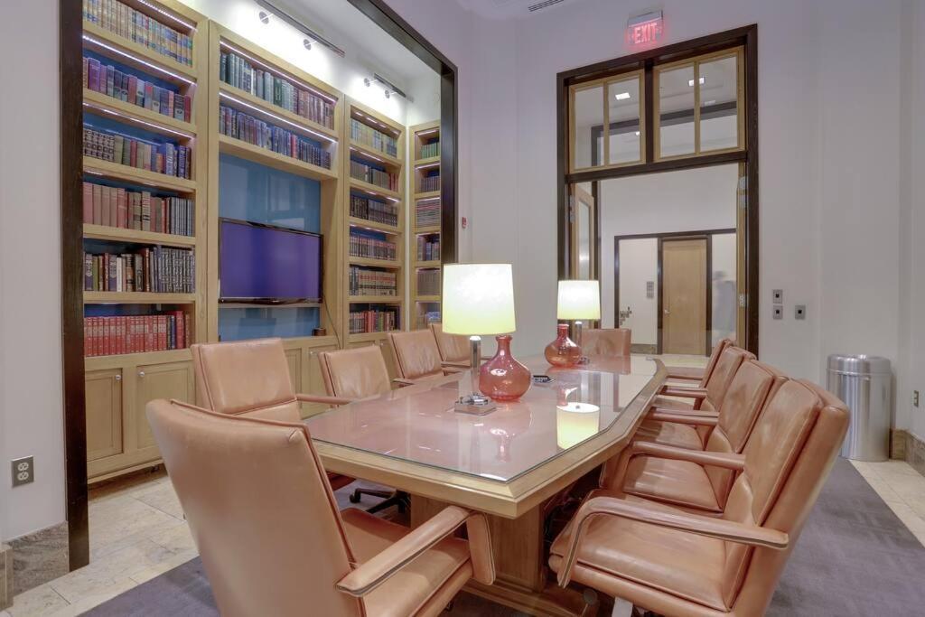 Bright And Cozy Apartment Near Pentagon City アーリントン エクステリア 写真