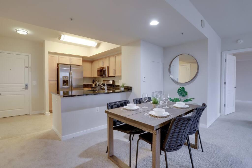 Bright And Cozy Apartment Near Pentagon City アーリントン エクステリア 写真