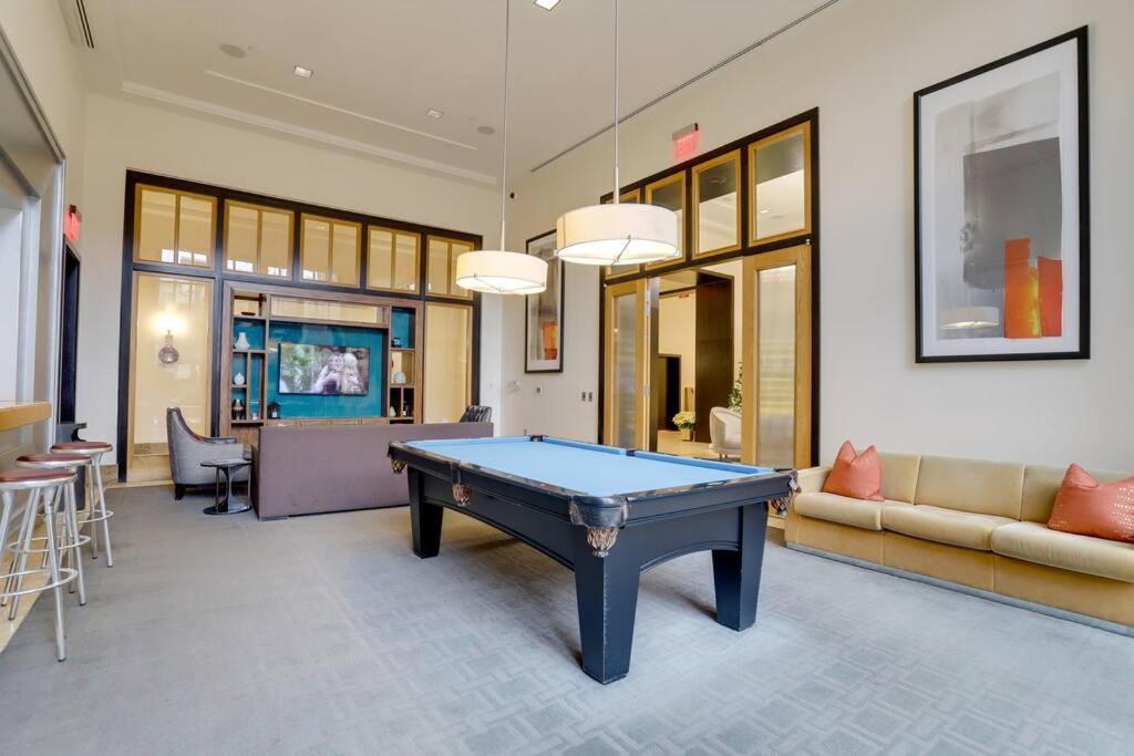 Bright And Cozy Apartment Near Pentagon City アーリントン エクステリア 写真