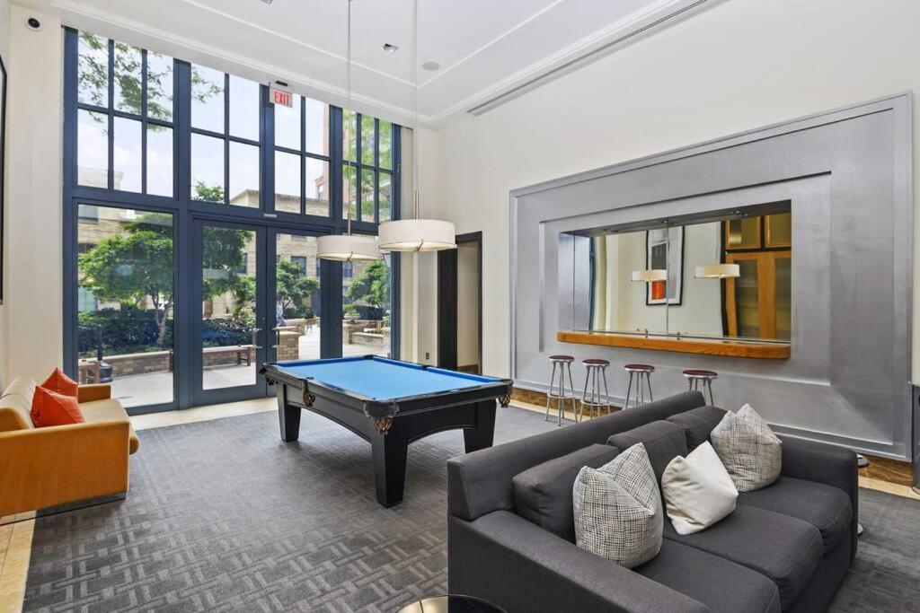 Bright And Cozy Apartment Near Pentagon City アーリントン エクステリア 写真